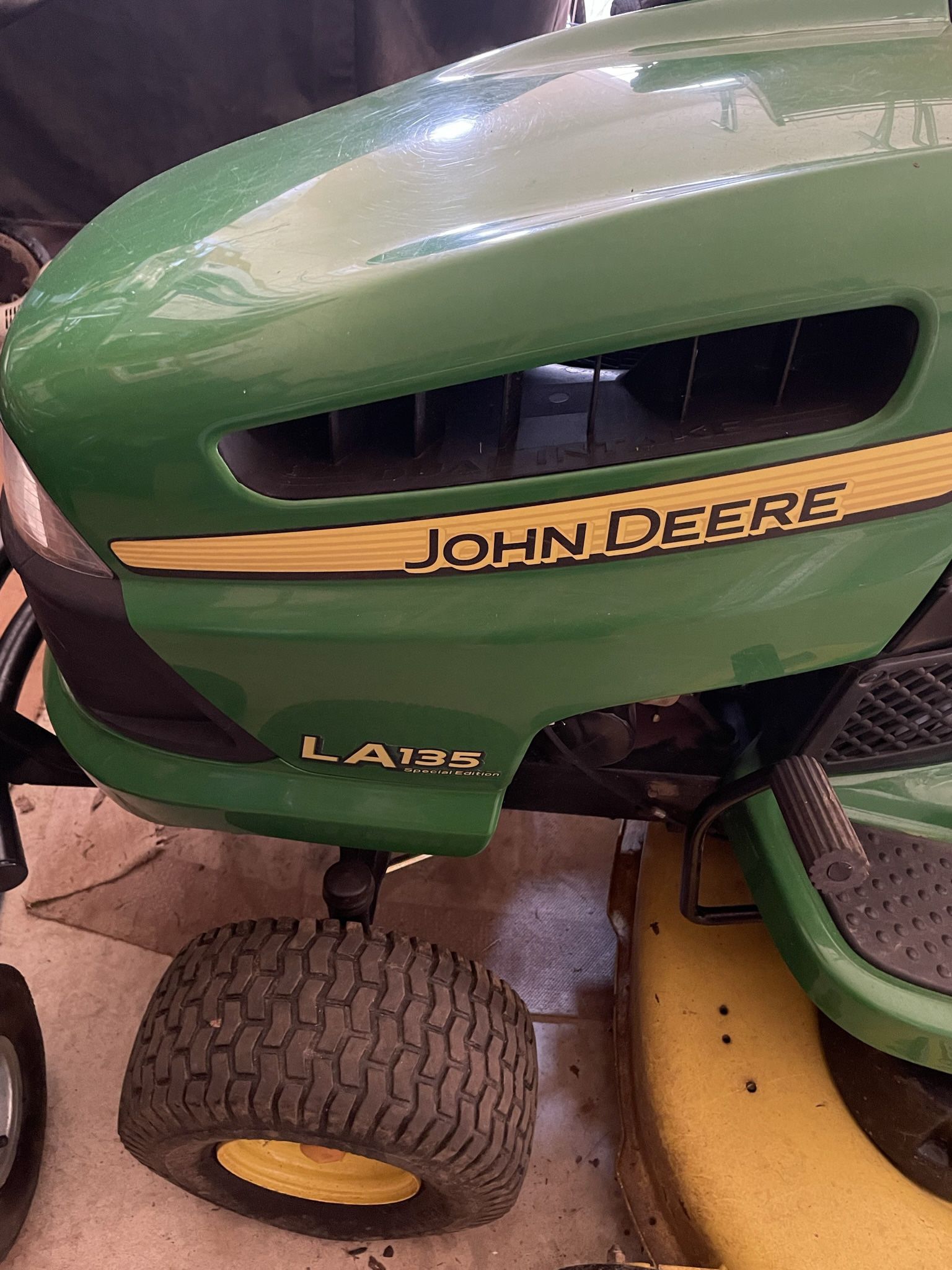 John Deere LA135 Tractor Excellent Condition