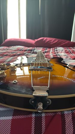 Left handed epiphone guitar hollow body