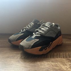 Adidas Yeezy Boost 700 'Wash Orange' Size 5.5 Lightly Used