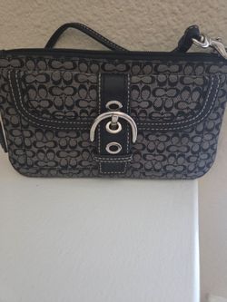 Coach Signature Wristlet Clutch Bag