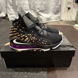 LeBron 17 Lakers