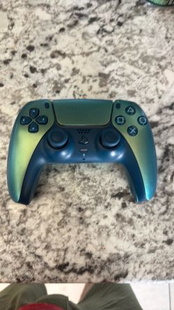 PS5 DualSense Wireless Controller Chameleon