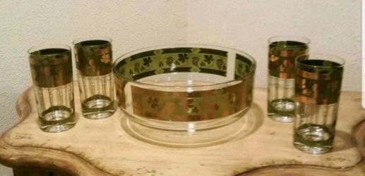 serving bowl and set of glasses
