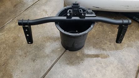 02 Silverado or Thahoe hinge