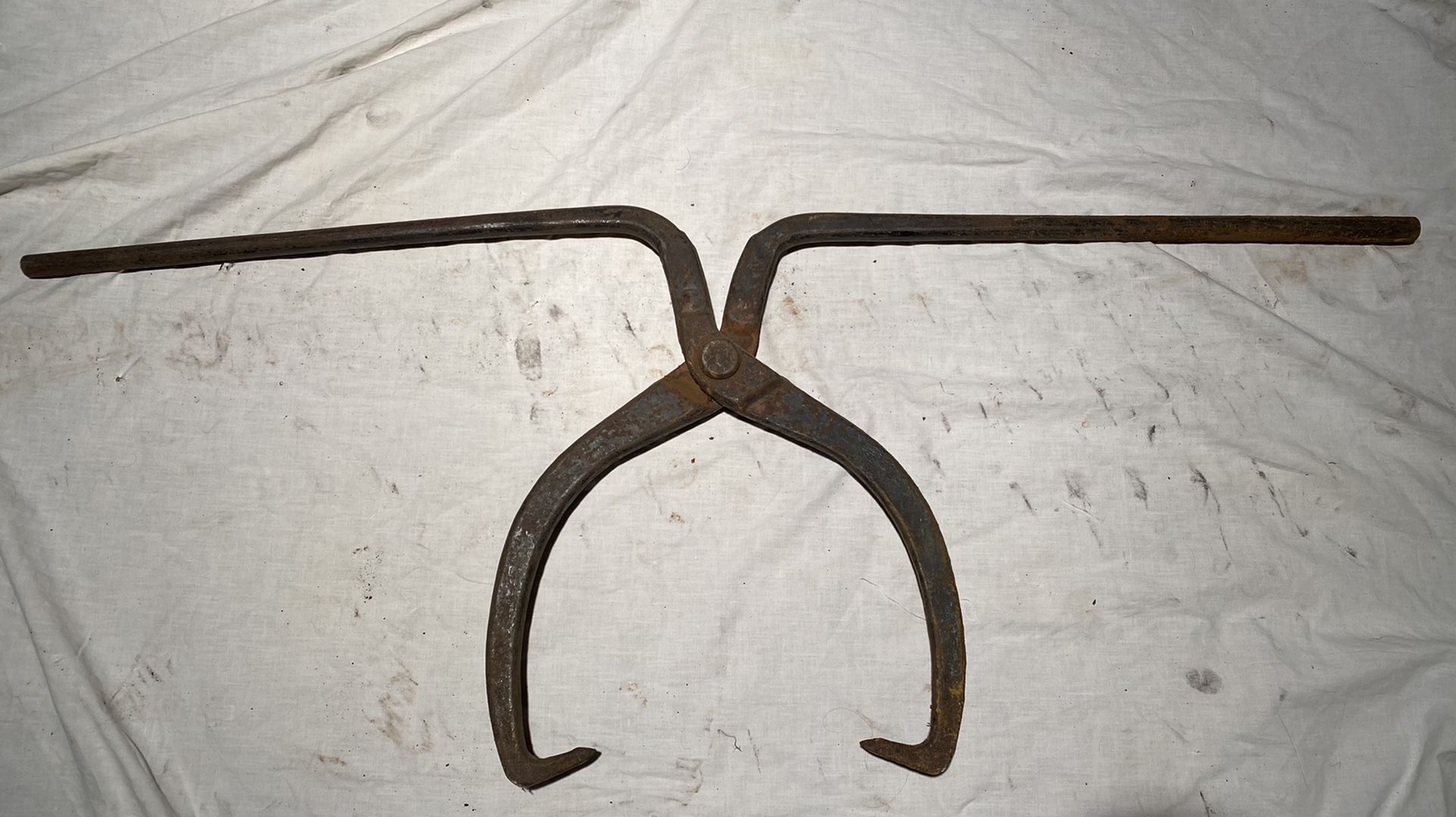 2 Man Railroad Tie Log Carrier Tongs Logging Blacksmith Ice tongs Landscape