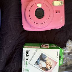 Mini Polaroid camera pink