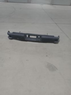 14 to 18 rear bumper chevrolet 1500 silverado/sierr ( oem)
