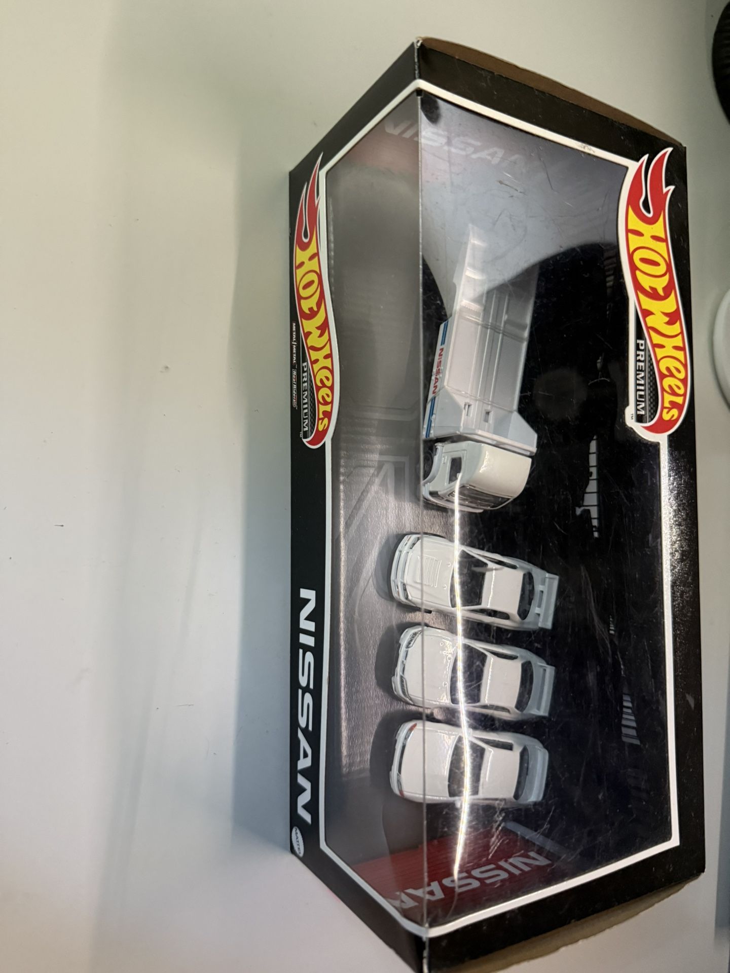 Hot wherls premium Diorama Box Set Nissan Skyline GT R32 R33 R34