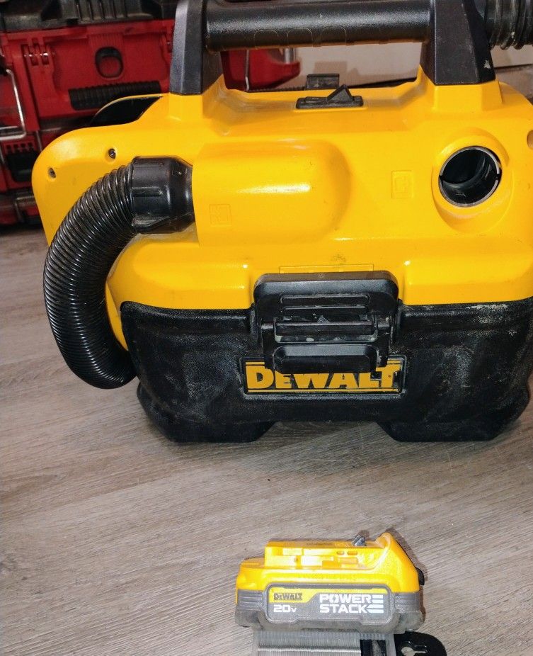 2 Gal. MAX Cordless Wet/Dry Vacuum With Power Stack Battery