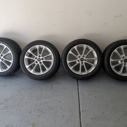 2019 Ford Fusion Wheels & Tires