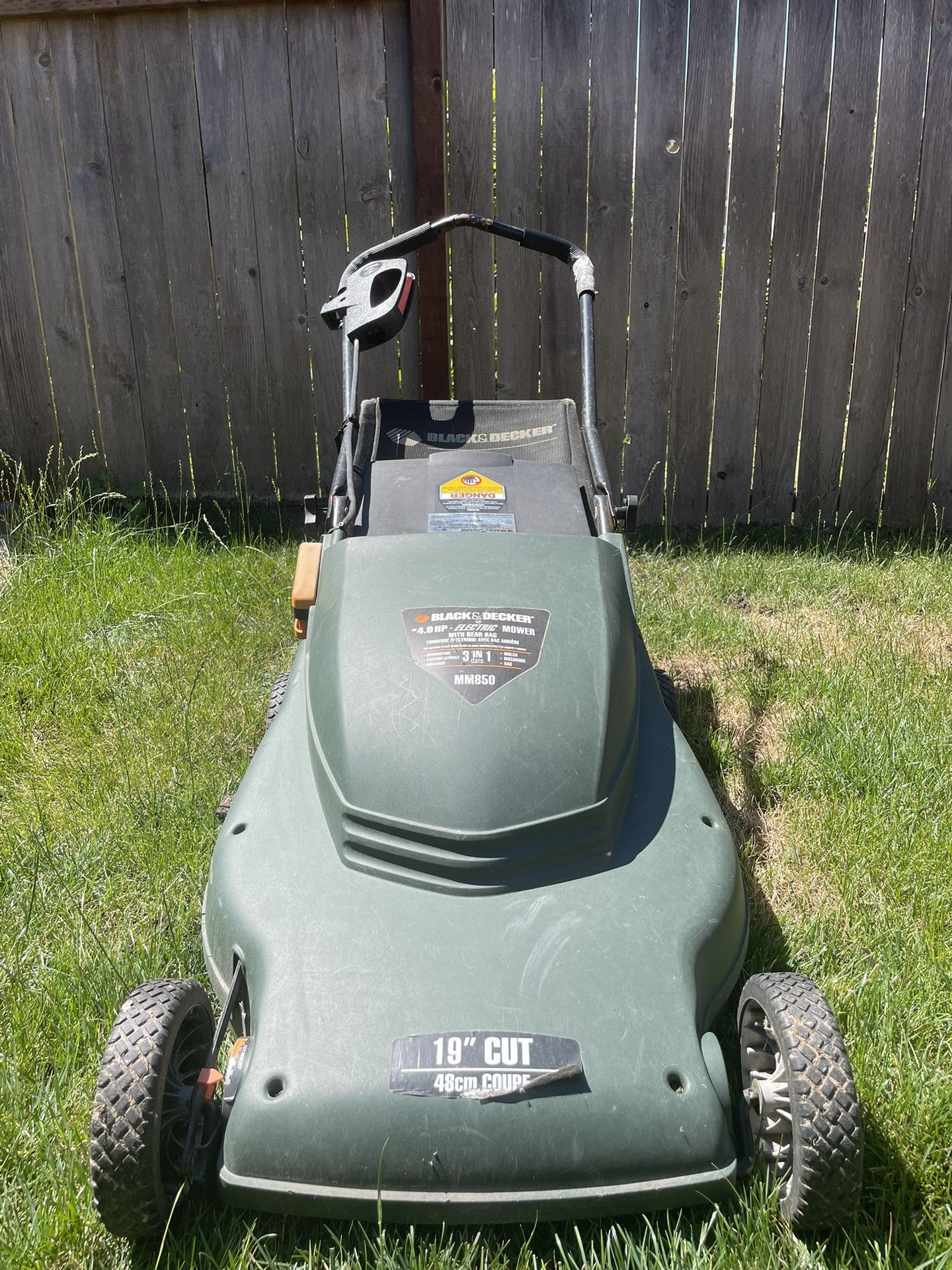 Black & Decker MM850 Lawn Mower