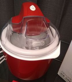 Dash Deluxe Ice Cream Frozen Yogurt & Sorbet Maker With Easy