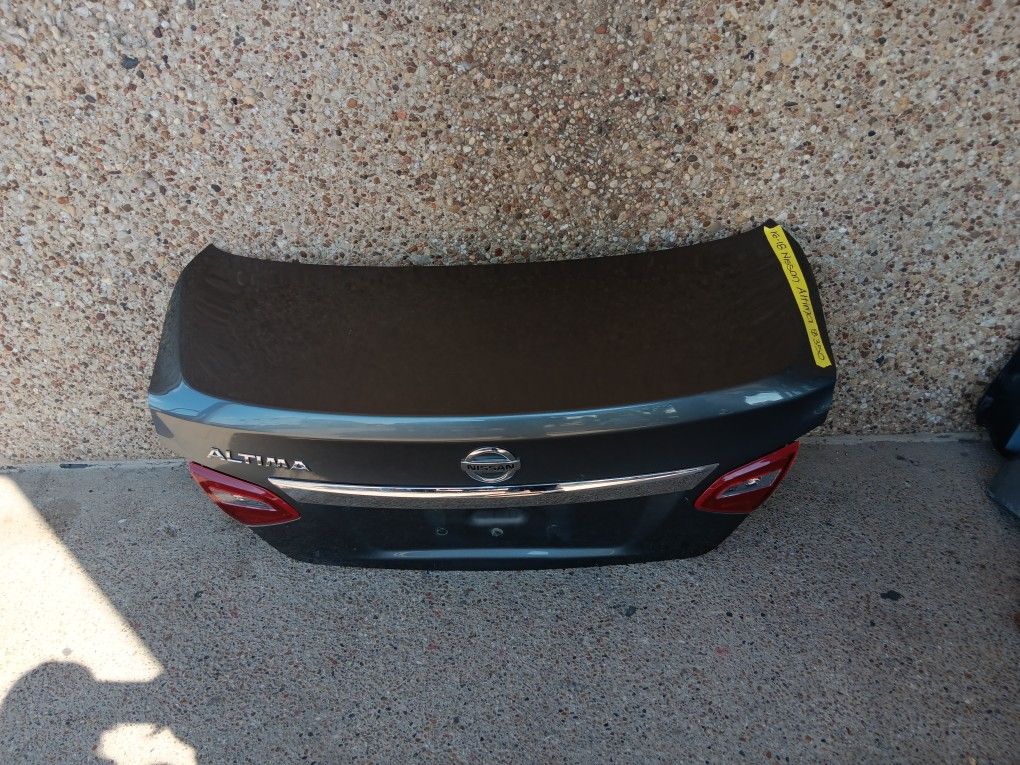 2016-18 Nissan Altima Trunk