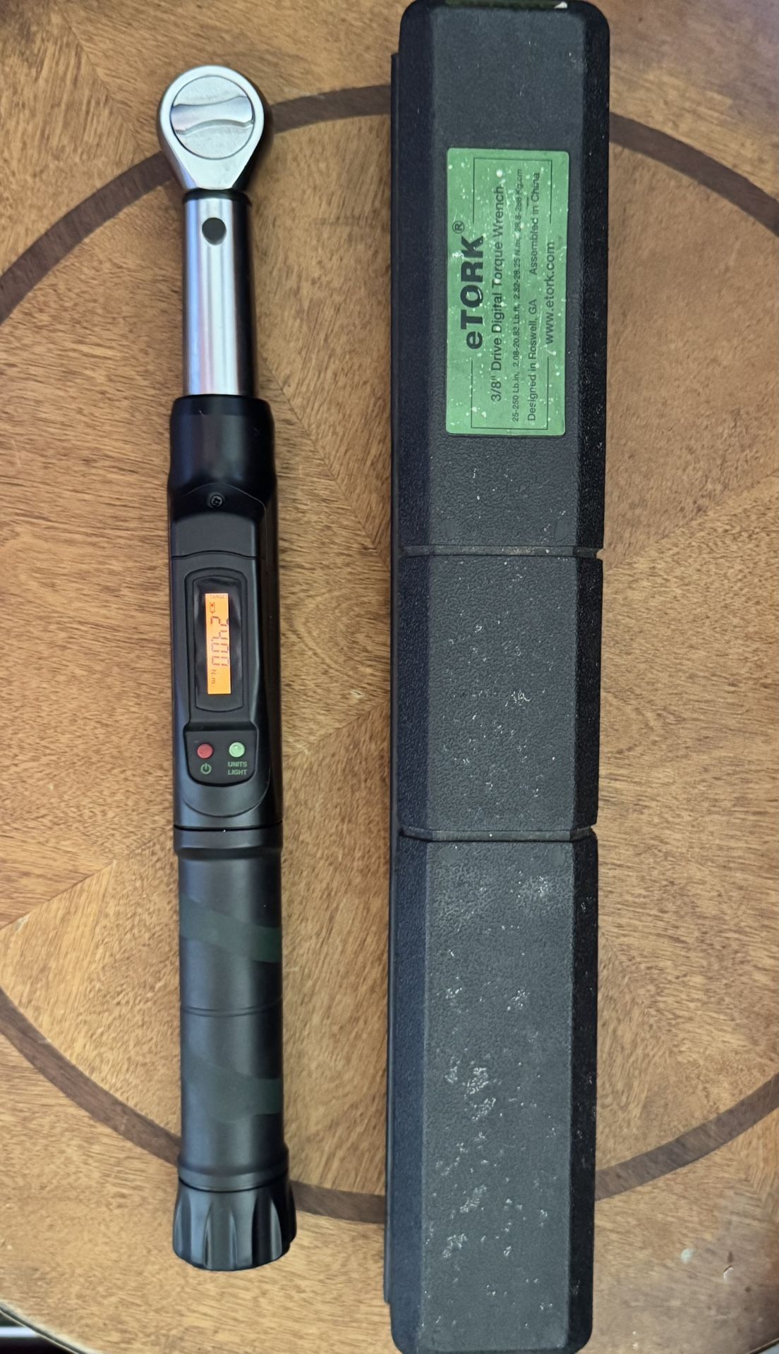 eTORK 3/8” Drive Digital Torque Wrench 25- 250 in. lb.
