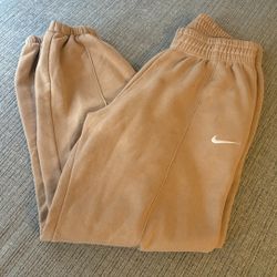 Womens Nikes Small