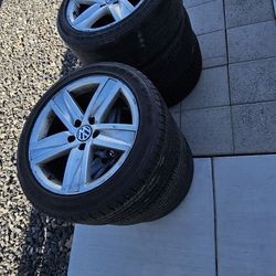 235/45R17