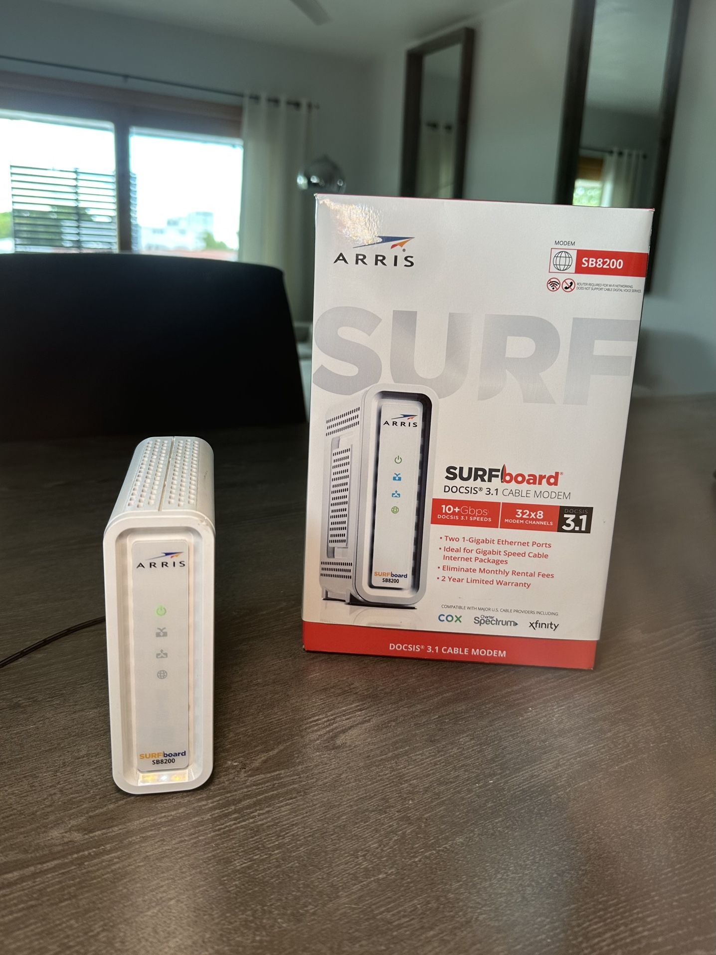 Modem- Arris SB8200 Surfboard DOCSIS 3.1