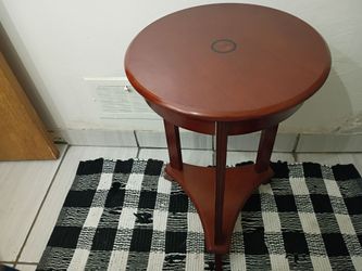 Wood pedestal table