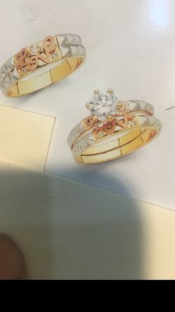 14 k gold wedding rings whit cubic zirconia