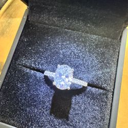 Brand New 2ct Oval Moissanite S925 Sterling Silver Wedding Ring