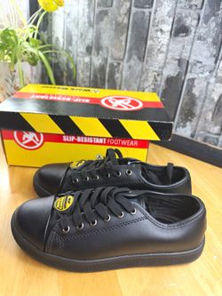 Work Master Slip Resistant Memory Foam Women’s Lace Up Sneaker Black 6.5 M