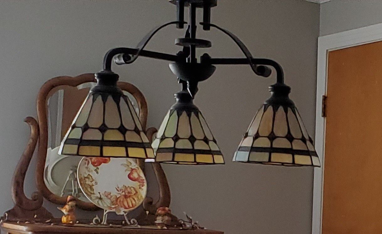 Quoisel chandelier