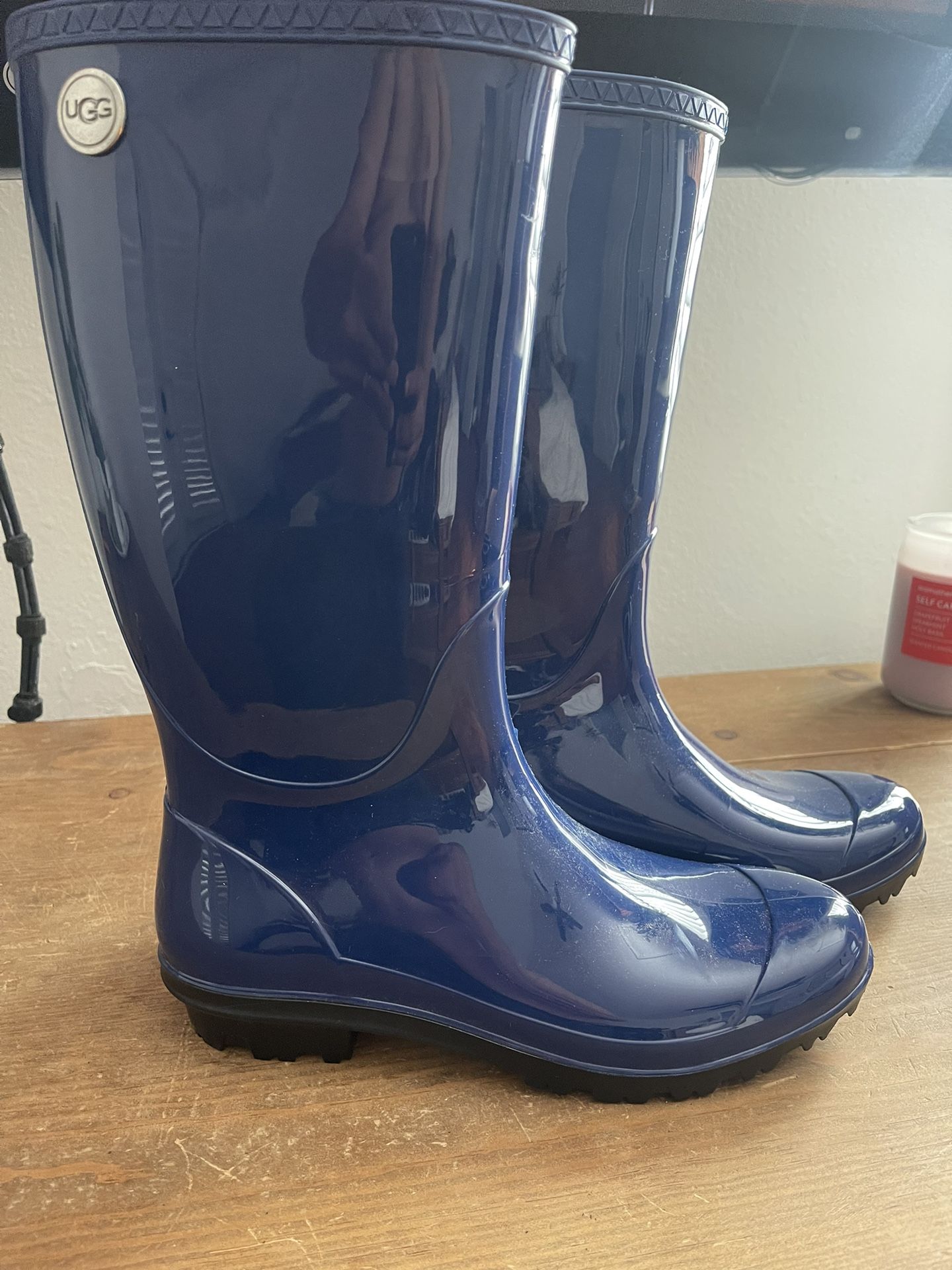 New UGG Tall Woman's Size 10 Rain Boots