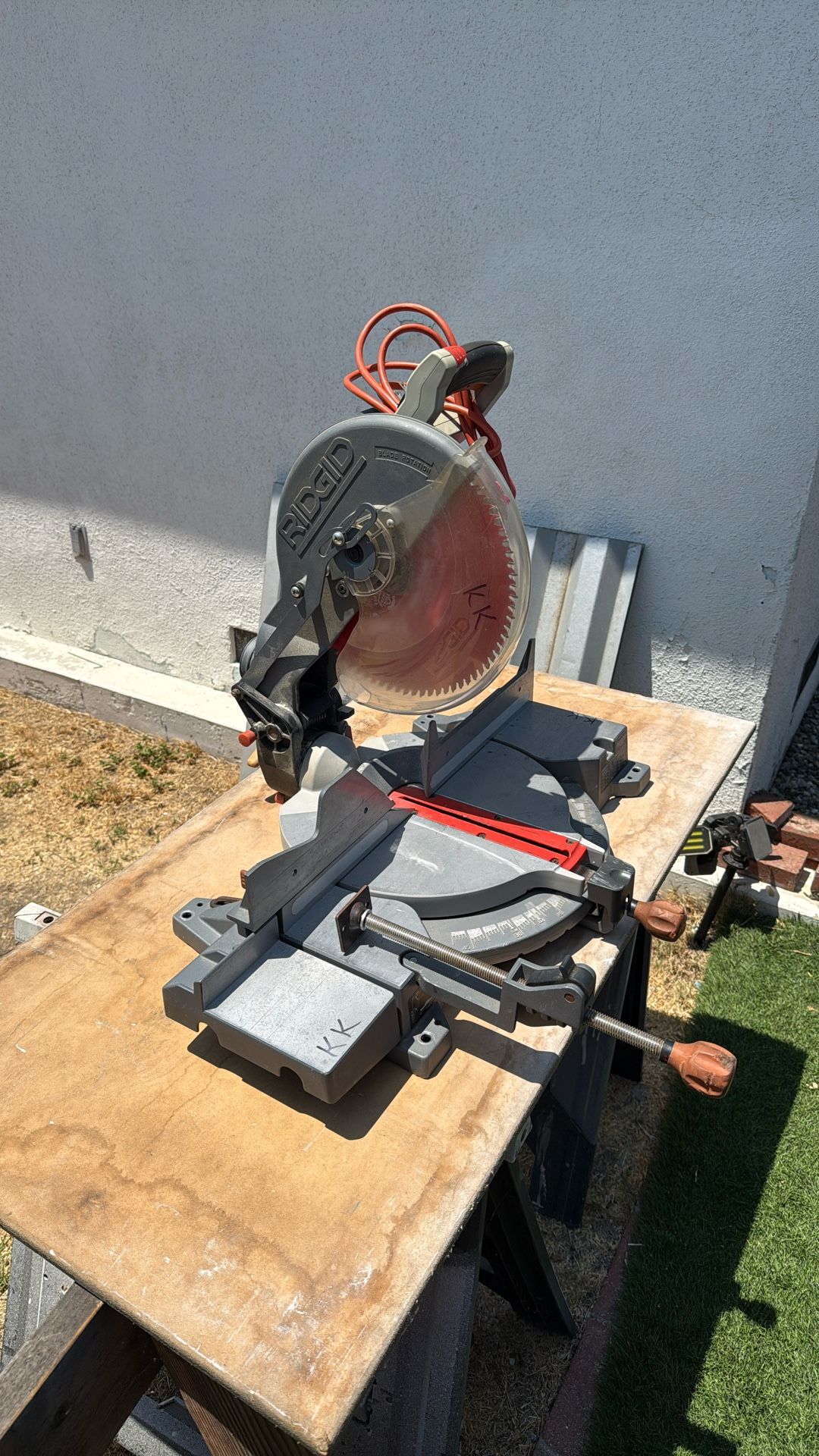 Rigid 12” Compound Mitre Saw With Stand And New Blade