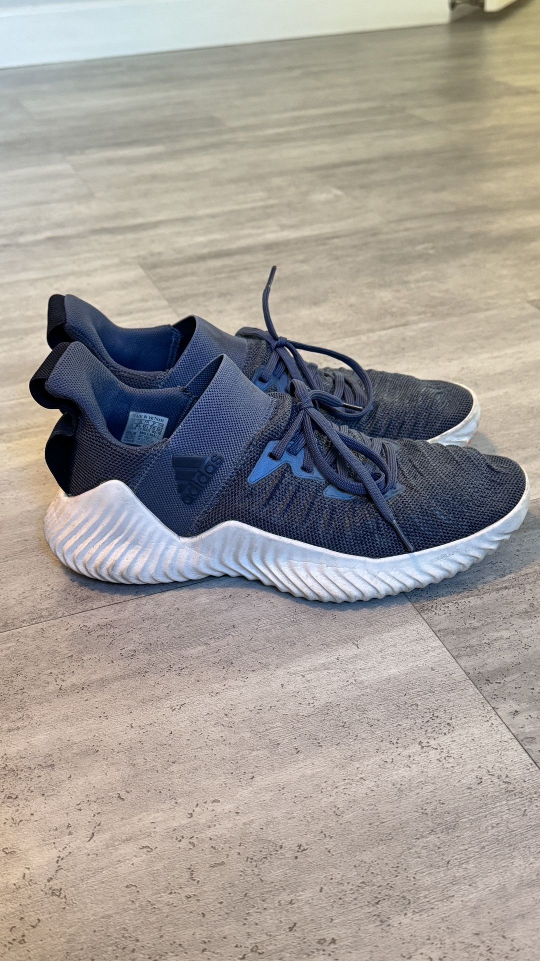 Adidas Alphabounce Trainer, Size 9