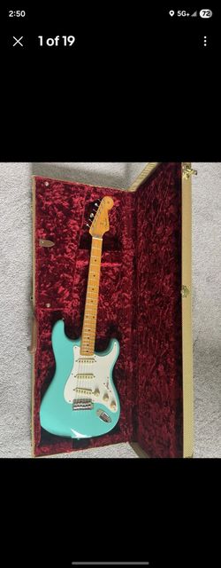 Fender American Vintage II ‘57 Stratocaster Seafoam Green LIKE NEW w case