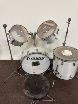 Vintage 1970s Rogers Big R Drum Set – $650