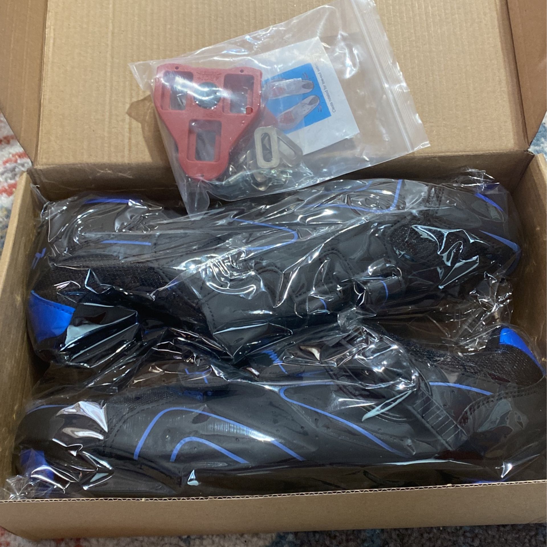 Leaving cycling Shoes Size Mens 12