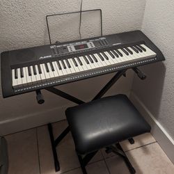 Keyboard Piano, Stand + Chair