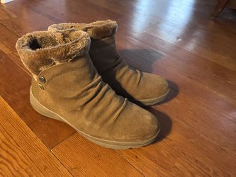 Woman’s Baretrap Boots Size 11