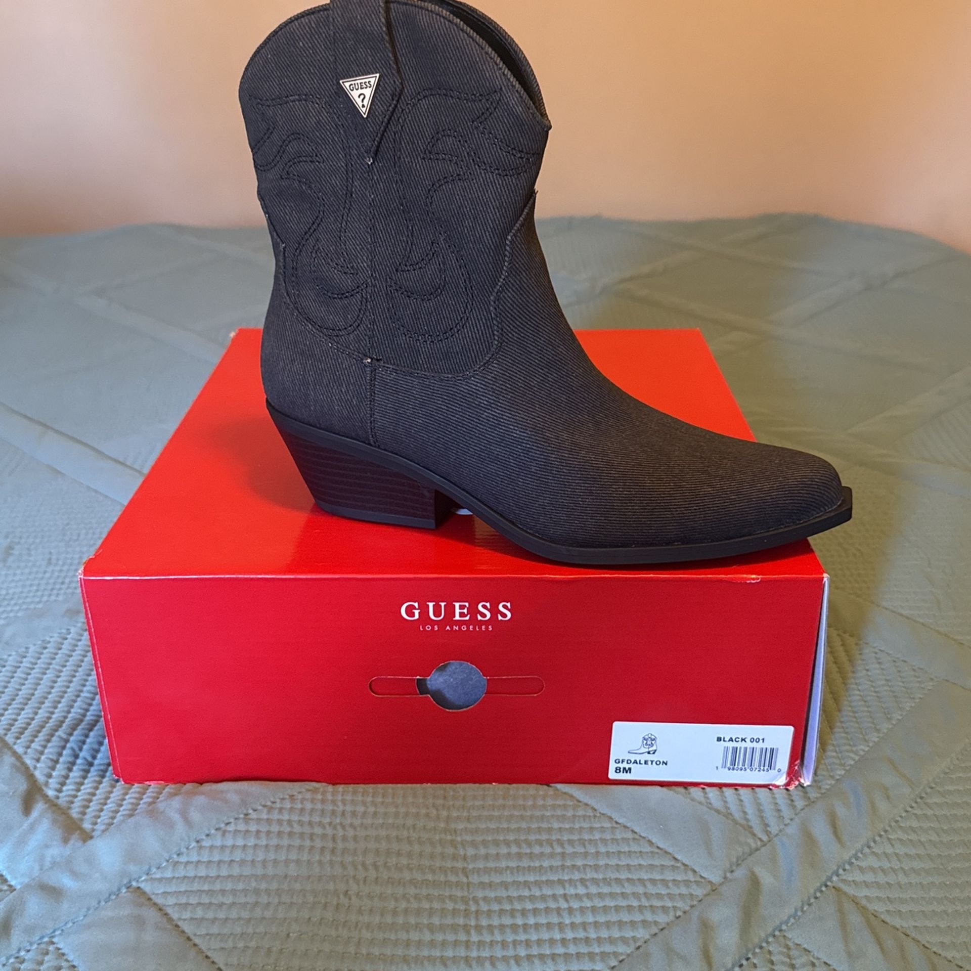 Guess Daleton Cowboys Booties Size 8 Color Black