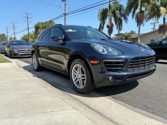 2018 Porsche Macan SUV – Dark Blue