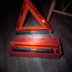 Signal Stat Warning Triangle Flare Kit