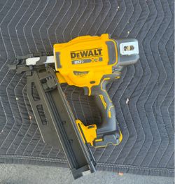 DeWalt 20V XR Brushless Framing Nailer
