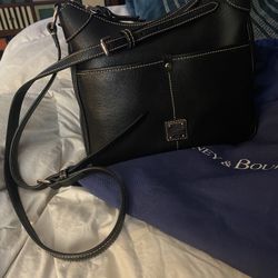 Dooney & Bourke 