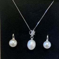 Set Of S925 Sterling Silver And Fresh Water Pearl Necklace & Earrings 