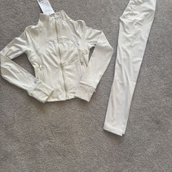 Cream Zip-Up Athletic Jacket & Leggings Set (Gold Zipper Detail)