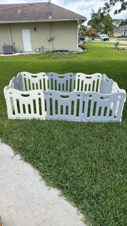 Baby play yard