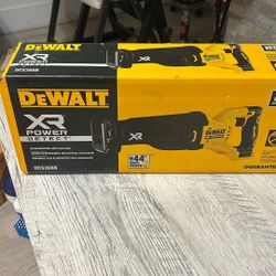 DEWALT 20V MAX XR Reciprocating Saw w/Power Detect (Bare Tool Only) DCS368B