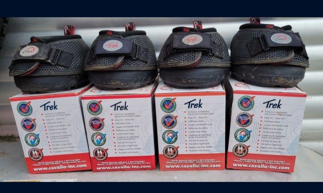 4 cavallo Trek Slim Sole Horse Boots Black. Size 4 slim