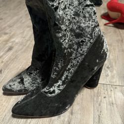 Size 10 Women’s Heeled Boots