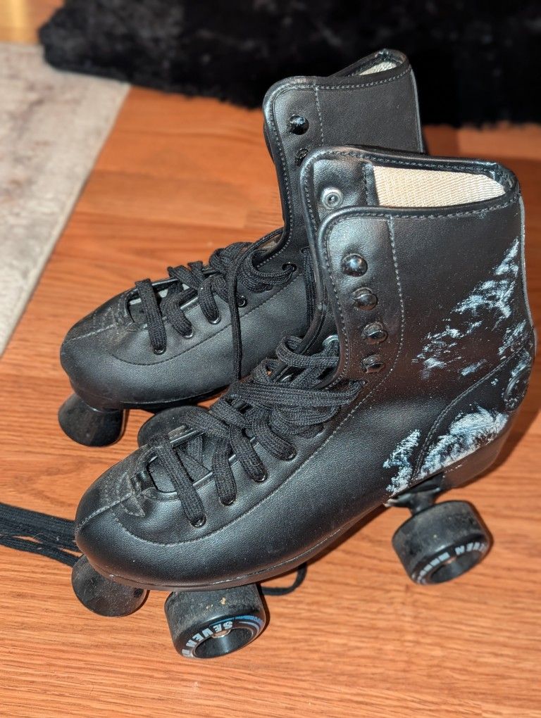 Black Skates Size 6