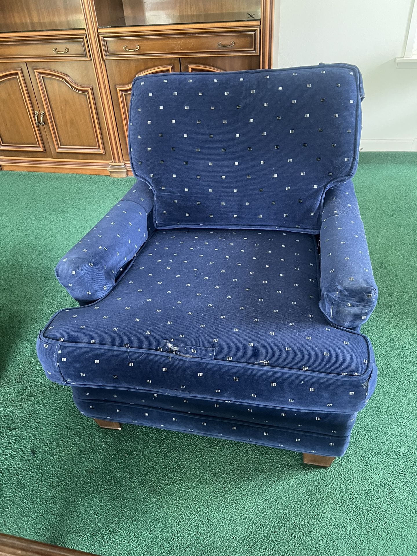 Free Dark Blue Chair With Ottoman