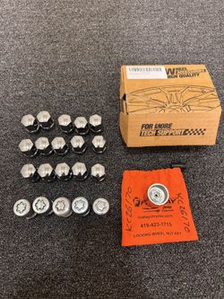 Mopar Wheel Lock Kit M14x1.5 OEM Lug Nuts (contact info removed)4 Key Fits Jeep Dodge Chrysler
