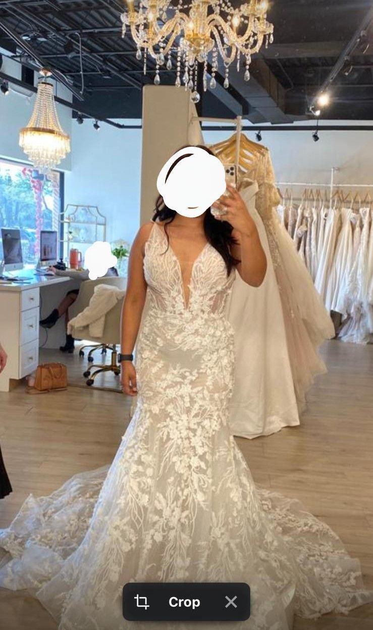 Wedding Dress - New with Tag and Dress Cover