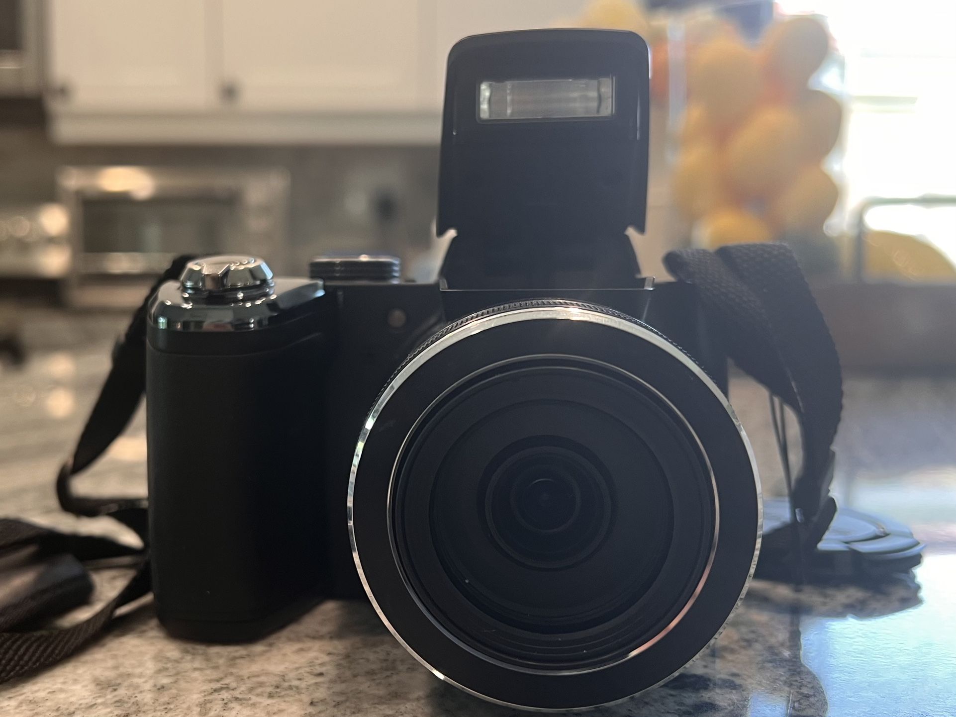 Like New 14mp Olympus Stylus SP-820UZ Digital Camera SP820UZ 35mm DSLR